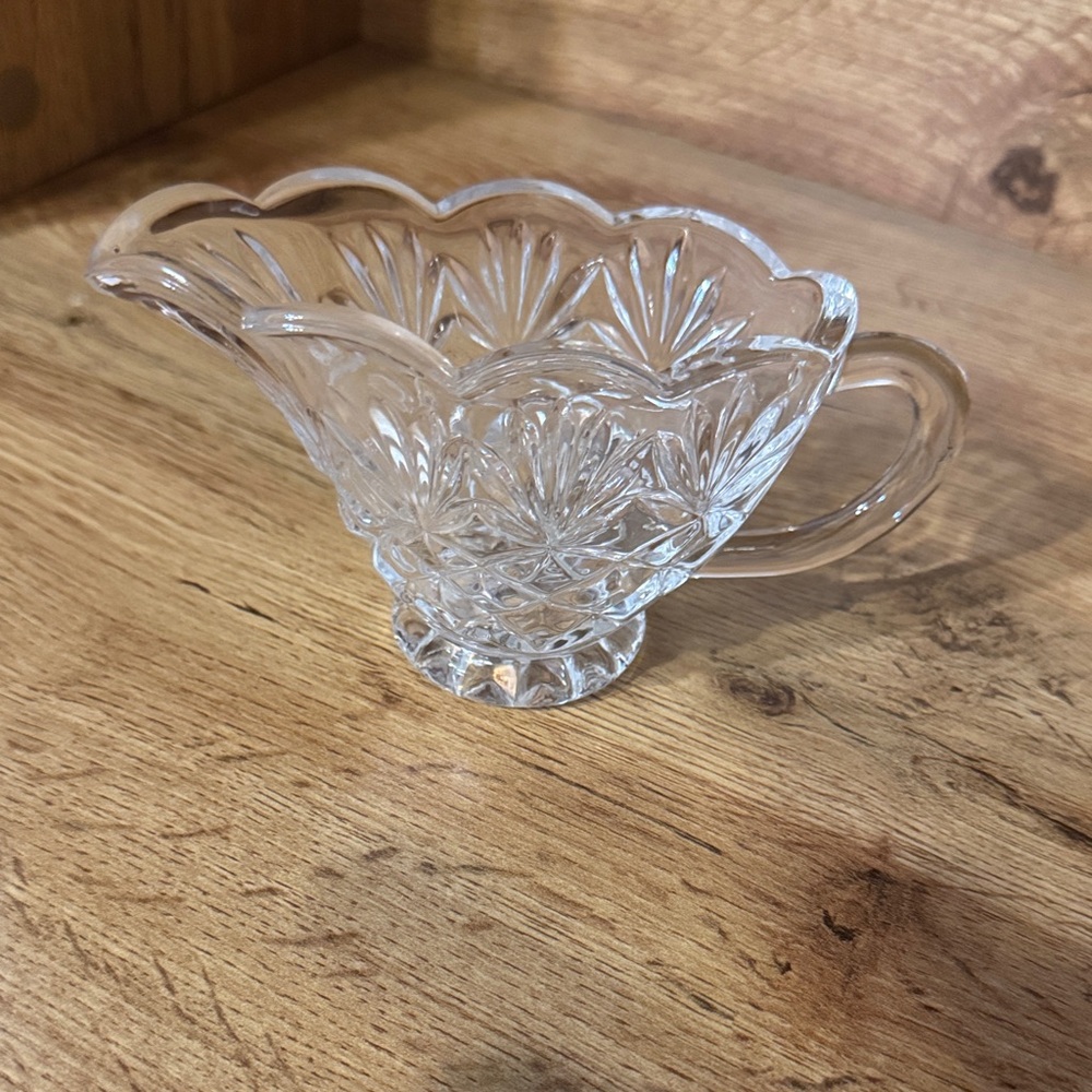 Elegant Clear Glass Gravy Boat